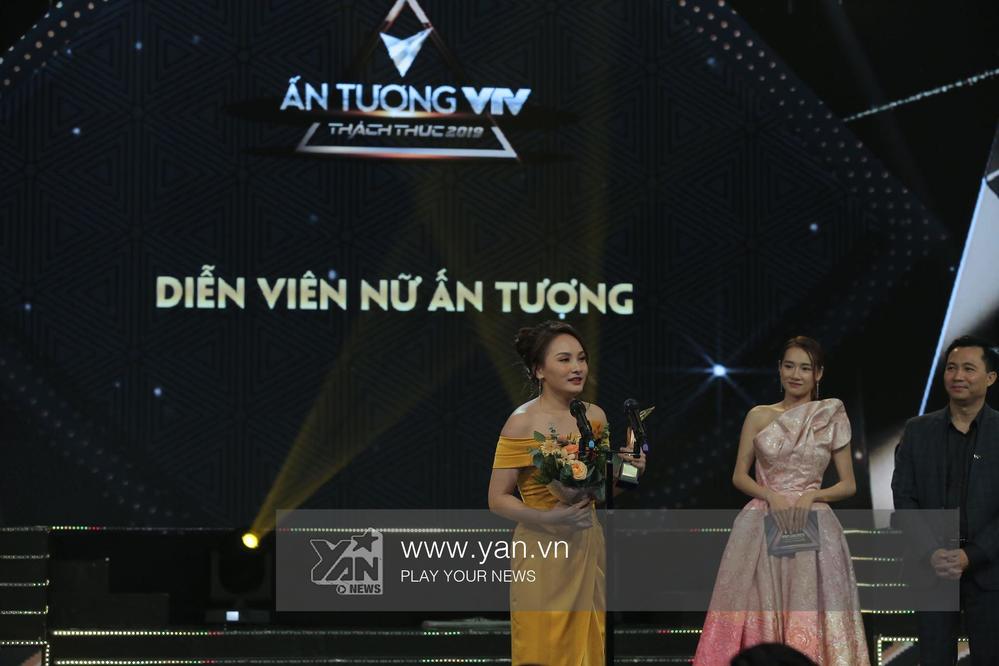  
NSND Trung Anh và nữ diễn viên Bảo Thanh thắng giải Nam - Nữ diễn viên Ấn tượng