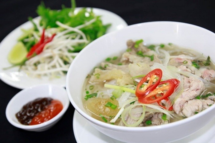  
Bát phở truyền thống Việt Nam ngon từ phần hình ảnh đến cả hương vị.