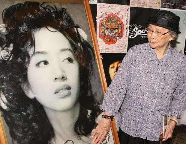  
Suốt mười mấy năm trời, mẹ của Mai Diễm Phương vẫn luôn kiện tụng để đòi toàn bộ số tiền. (Ảnh: Weibo)