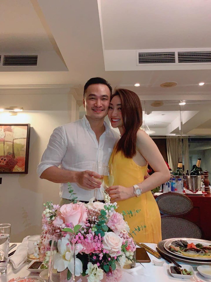  
Hình ảnh cặp đôi hạnh phúc trong ngày 20/10 được Chi Bảo đăng tải. 