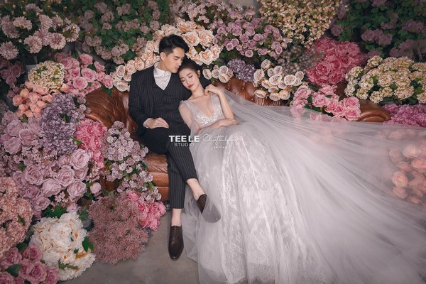 Chung Thanh Phong mất 6 tháng để hoàn tất 10 bộ váy cưới cho Đông Nhi