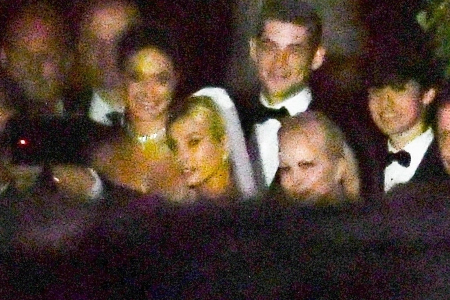 Justin Bieber và Hailey Baldwin chính thức tổ chức lễ cưới thế kỷ
