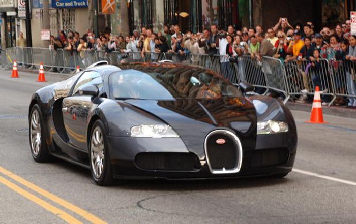  
Chiếc Bugatti Veyron EB 16 của Tom Cruise trị giá hơn 39 tỷ đồng. (Ảnh: Naver).
