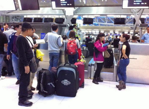 
Nếu hành lý quá 7kg cân nặng, du khách sẽ phải ký gửi (Ảnh: Facebook)