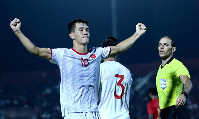  
Tiến Linh ăn mừng sau khi nâng tỷ số lên 3-0 cho tuyển Việt Nam