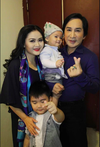 NSƯT Kim Tử Long cùng vợ thứ 3 tổ chức sinh nhật cho con trai 3 tuổi - Tin sao Viet - Tin tuc sao Viet - Scandal sao Viet - Tin tuc cua Sao - Tin cua Sao