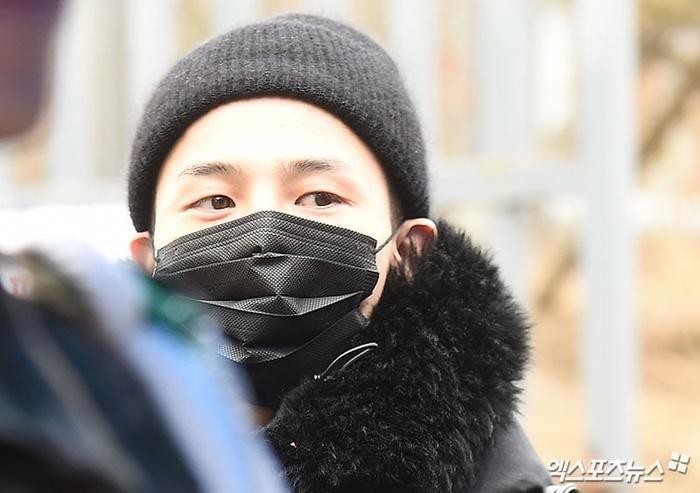  
Nhập ngũ từ cuối tháng 2 nhưng đến tháng 5 G-Dragon đã nghỉ phép để đi phẫu thuật mắt cá chân. (Ảnh: Naver).