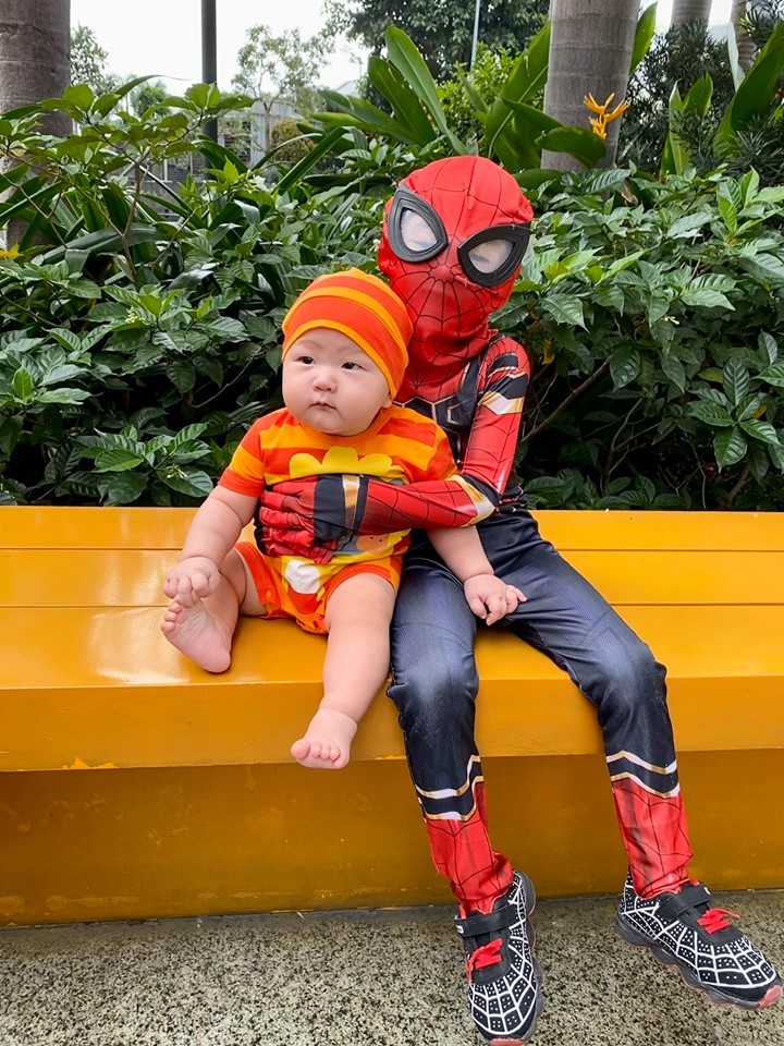  
Hai nhóc tì đáng yêu của nữ ca sĩ Trà My Idol cũng háo hức vô cùng khi trở thành Spider Man trong mùa Halloween 2019. - Tin sao Viet - Tin tuc sao Viet - Scandal sao Viet - Tin tuc cua Sao - Tin cua Sao