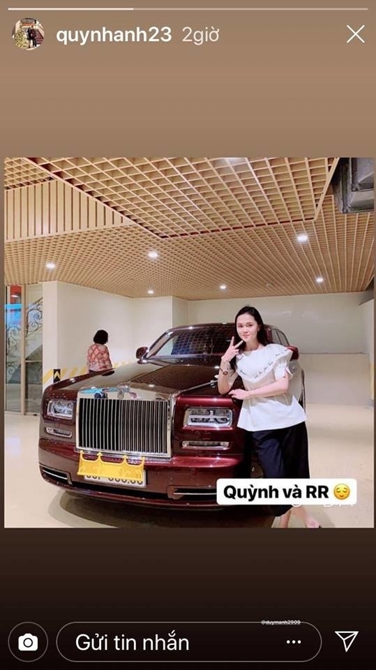  
Quỳnh Anh từng khoe chiếc Rolls Royce Phantom trên story Instagram vào đầu năm nay. (Ảnh: Chụp màn hình).