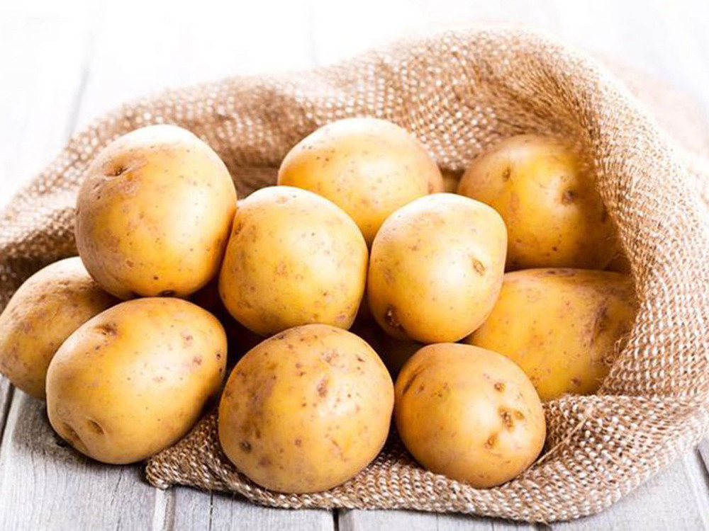  
100g khoai tây chứa tới 3,2mg sắt