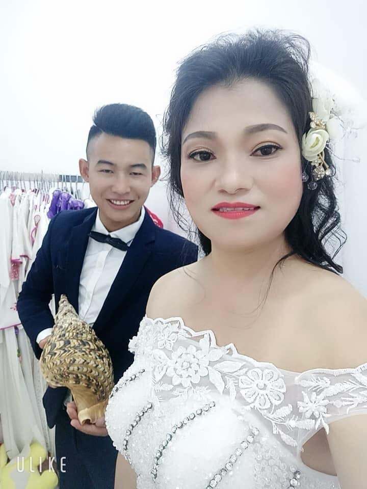 Cô dâu 41 tuổi ở Phú Thọ tiết lộ chồng 20 tuổi từng có vợ con