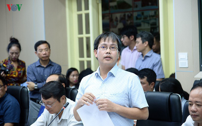  
Ông Mai Văn Khiêm - Giám đốc Trung tâm Dự báo khí tượng thủy văn Quốc gia phát biểu trong một cuộc họp. (Ảnh: VOV)