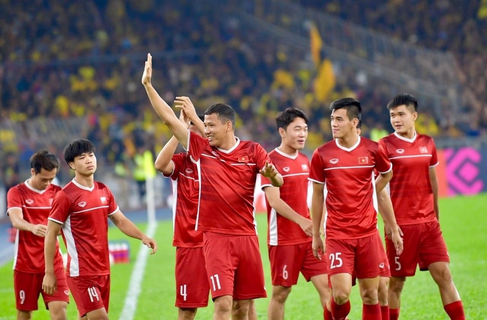 CĐV Malaysia chúc tuyển Việt Nam chiến thắng, đánh bại Thái Lan