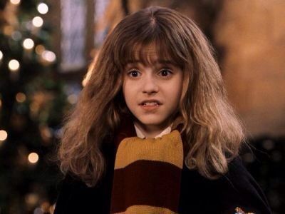  
Cô bé phù thủy Hermione tóc xù đầy xinh đẹp và tài năng trong phim.