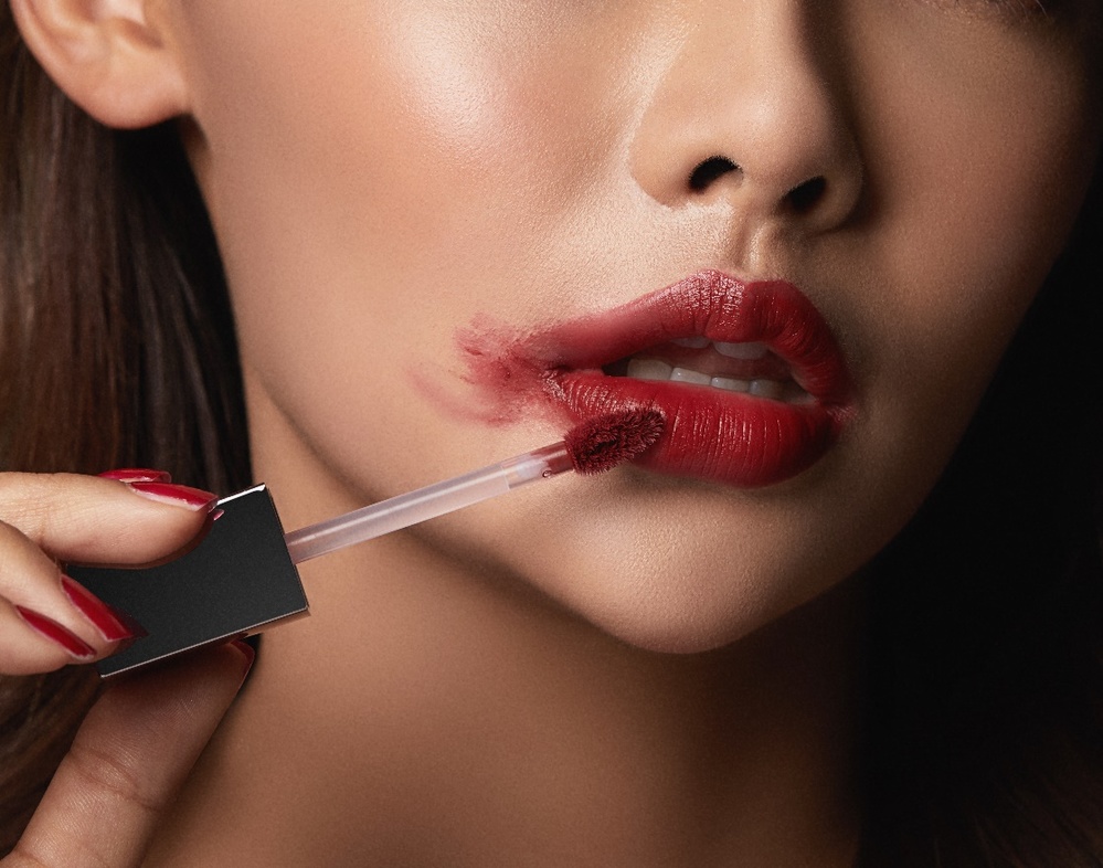  
Black Rouge là thương hiệu makeup mang sứ mệnh hiện thực hóa giấc mơ hoàn thiện vẻ đẹp của người phụ nữ.