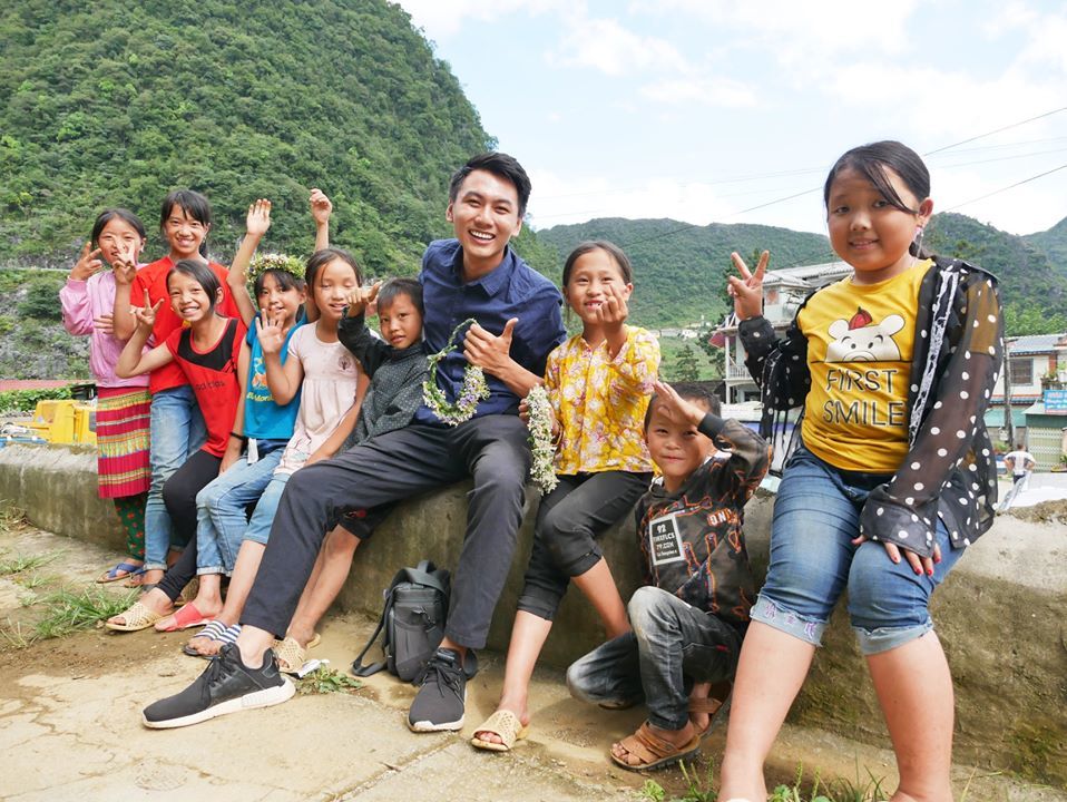  
Khoai Lang Thang muốn góp góc nhìn mới cho những đứa trẻ ở thôn quê.