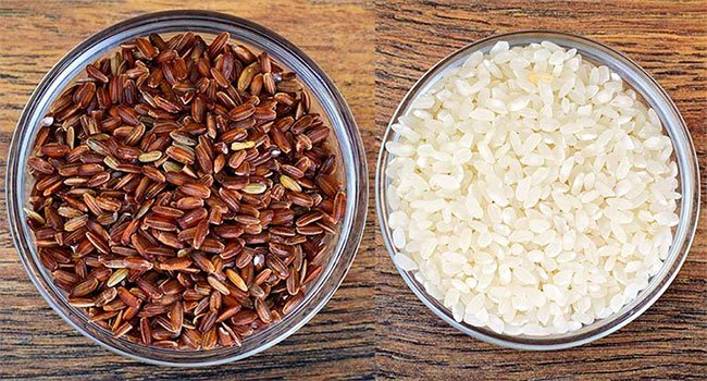  
Thực chất gạo lứt chỉ khác gạo trắng bởi có thêm lớp vỏ cám.