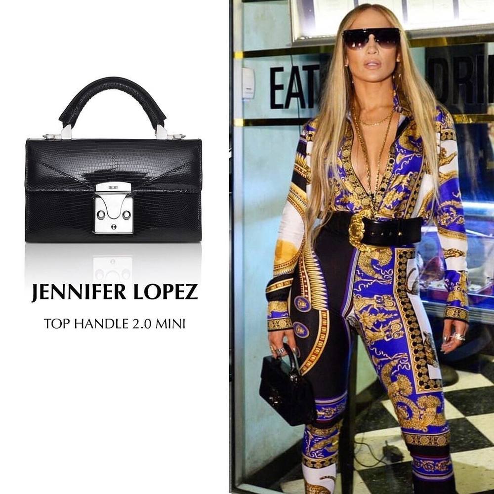  
Và cả Jennifer Lopez đều yêu thích thương hiệu này. 