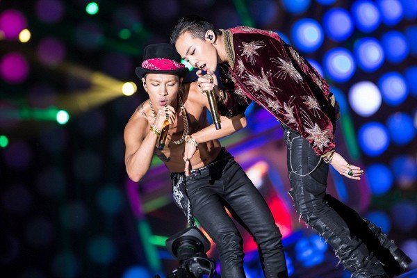  
Màn "cà khịa" MAMA huyền thoại của G-Dragon và Taeyang đến nay vẫn còn in sâu trong tâm trí của fan Kpop. (Ảnh: Twitter).