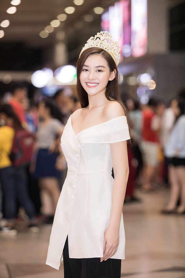 Á hậu Tường San rạng rỡ về nước sau khi lọt top 8 Miss International - Tin sao Viet - Tin tuc sao Viet - Scandal sao Viet - Tin tuc cua Sao - Tin cua Sao