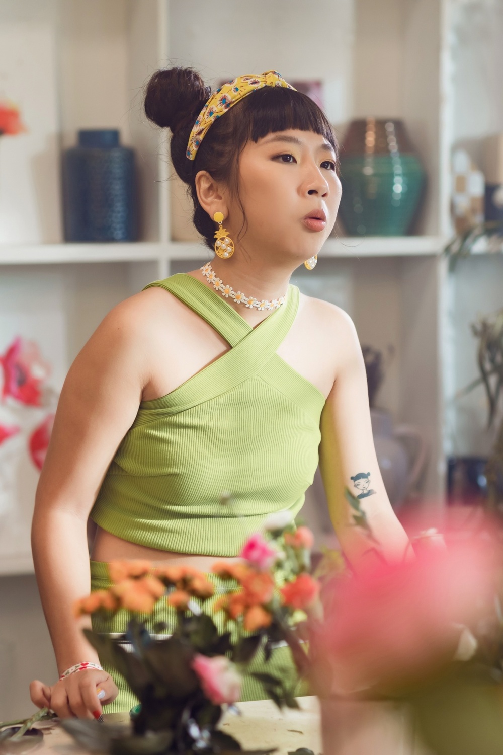 Phạm Quỳnh Anh và Trang Hý nhập hội “gái ế, mê trai” trong MV mới