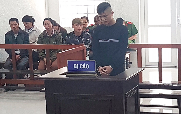  
Bị cáo Thái tại phiên tòa xét xử ngày 6/11 (Ảnh: Hà Nguyên)