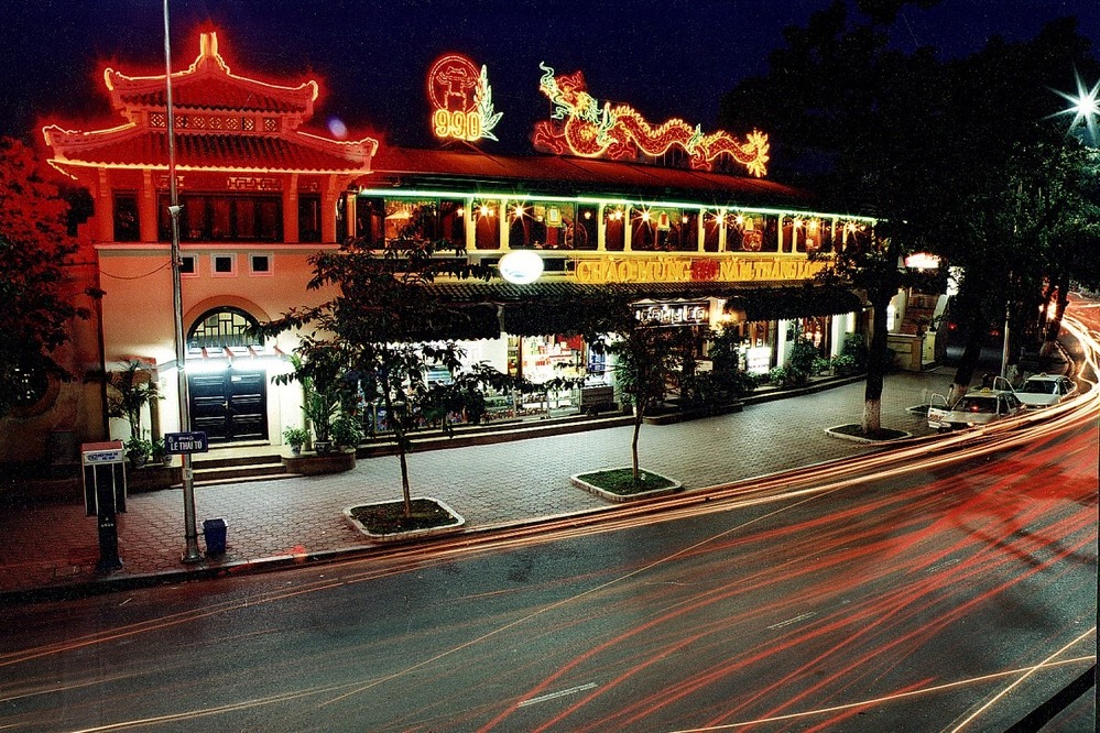  
Nhà hàng Thủy Tạ có vị trí đắc địa bên hồ Hoàn Kiếm. (Nguồn ảnh: Internet).