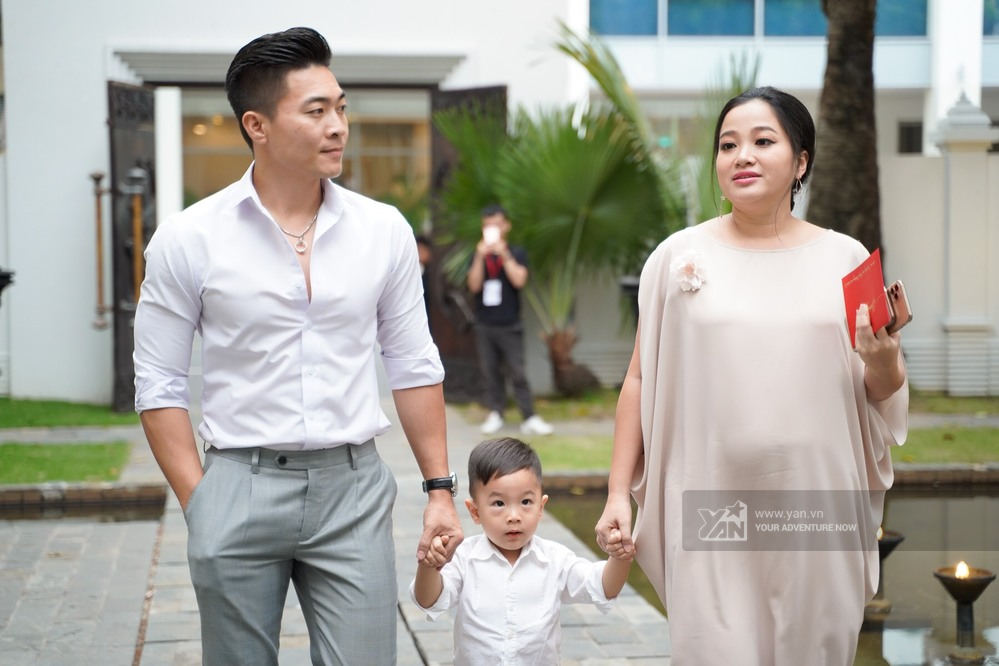 Dàn sao Việt nô nức đến chúc mừng đám cưới của Hoàng Oanh và chồng Tây - Tin sao Viet - Tin tuc sao Viet - Scandal sao Viet - Tin tuc cua Sao - Tin cua Sao