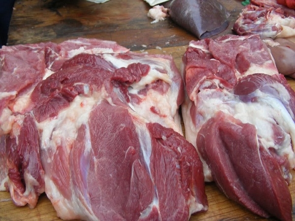  
Thịt heo giờ đang là "bá vương" ngành "tăng giá" trong cả nước.