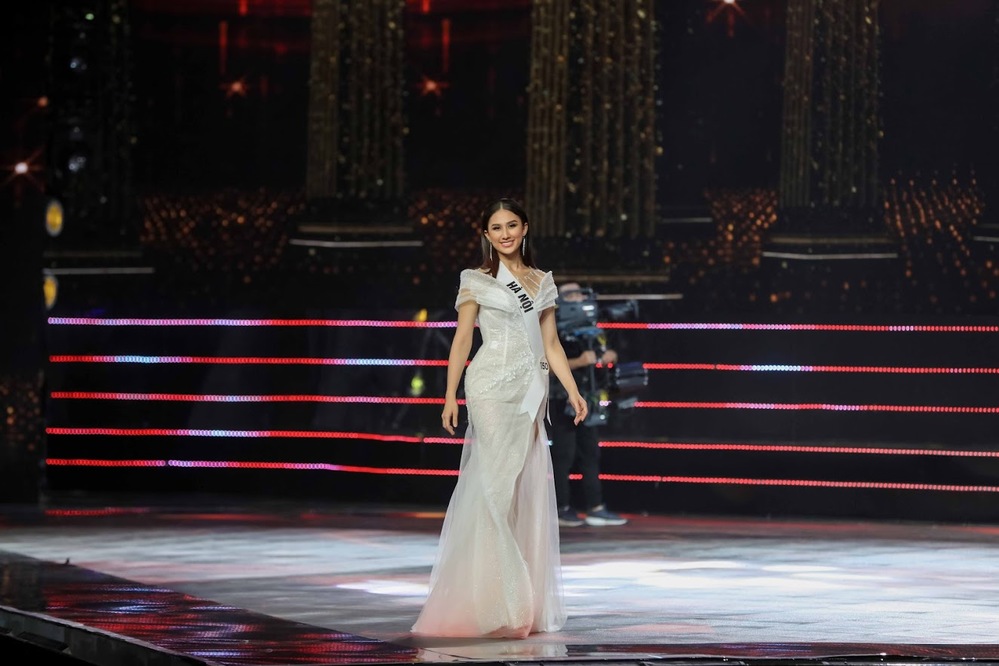 Những chiếc đầm dạ hội đẹp nhất trong Bán kết Hoa hậu Hoàn vũ Việt Nam