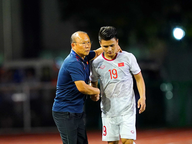  
Quang Hải đã gặp chấn thương trong trận đấu với U22 Singapore.