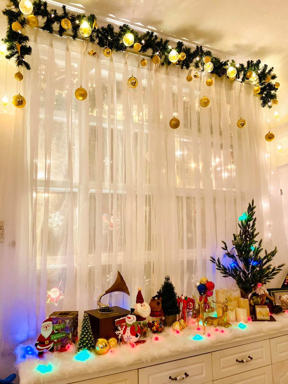 Sao Việt rộn ràng trang trí nhà cửa đón Giáng Sinh an lành