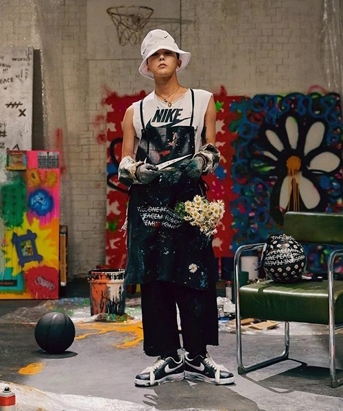  
G-Dragon với những nghề "tay trái" của mình cũng kiếm thêm khá nhiều tiền. (Ảnh: Twitter).