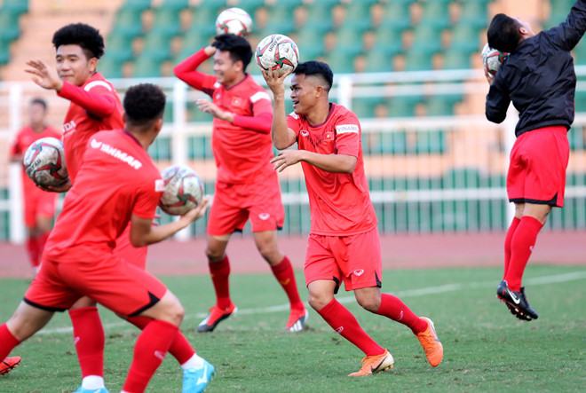 
Hậu vệ Dụng Quang Nho phải nói lời chia tay với U23 Việt Nam. (Ảnh: Thanh Niên).