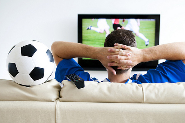  
Xem TV cũng có kiếm được tiền "khủng" mỗi tháng. (Ảnh minh họa)
