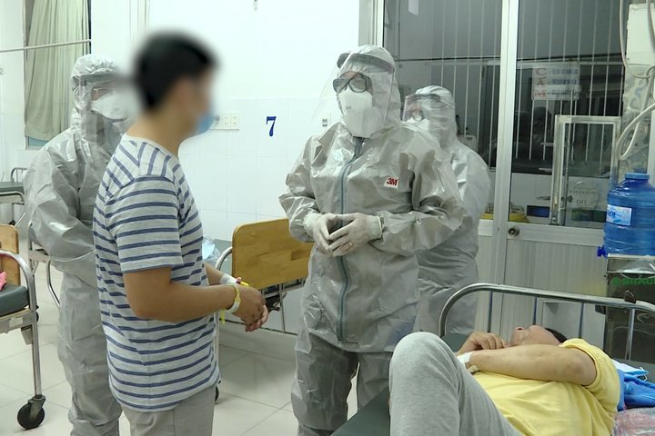  
Theo thông tin từ Bệnh viện Chợ Rẫy thì hiện nay tình trạng sức khỏe của hai bố con người Trung Quốc đã được phục hồi ổn định. (Ảnh: VnEpress)