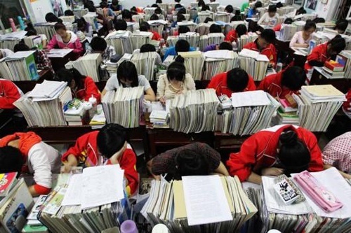  
Trung Quốc là một trong những quốc gia có rất nhiều áp lực trong kỳ thi đại học. (Ảnh minh họa: Sohu)