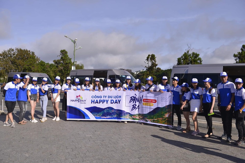  
Đội ngũ nhân viên trẻ và đầy nhiệt huyết của Happy Day Travel