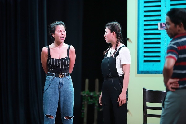  
"Kiều nữ" làng hài Nam Thư cũng tham vở kịch Tết cùng Hoài Linh