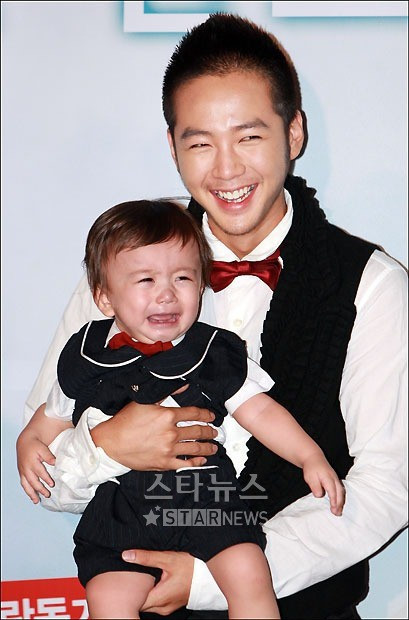  
Mason đóng Baby and I cùng Jang Geun Suk 