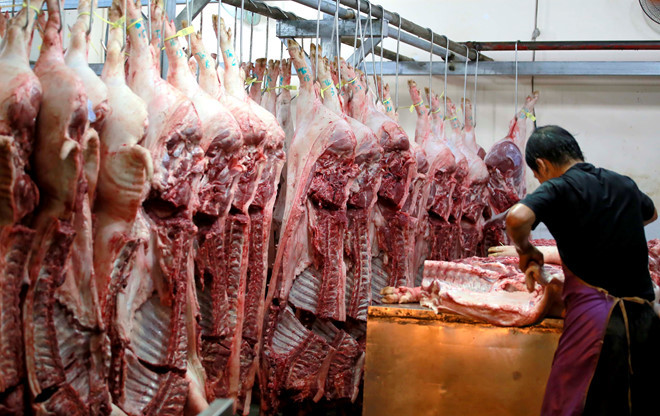  
Giá thịt heo mảnh đã xuống khoảng 95.000 - 100.000 đồng/kg (Ảnh: Thanh Niên)