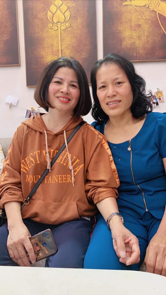  
Mẹ Quang Hải và Tiến Dũng rủ nhau đi làm tóc dịp cuối năm