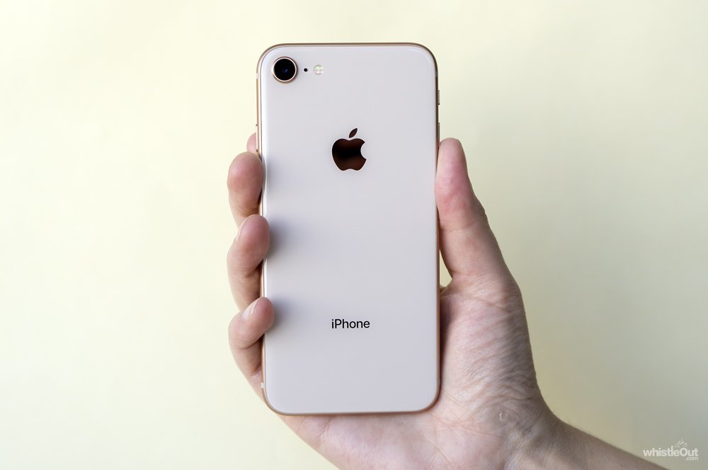  
iPhone 8 cũ được rao bán với giá khoảng 6,4 triệu đồng.