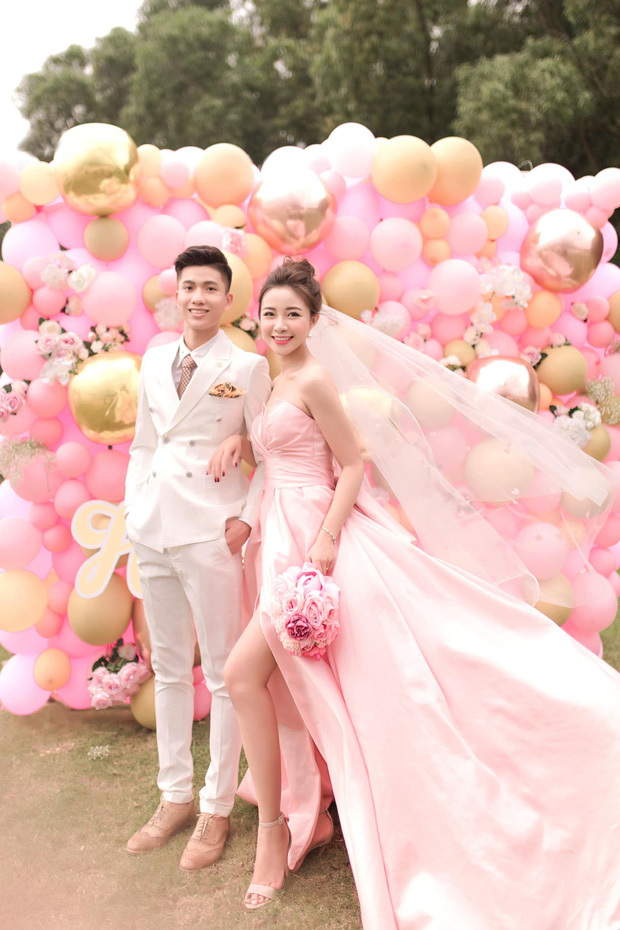 Vợ Phan Văn Đức khoe ảnh cưới, khép lại 2019 đầy ngọt ngào