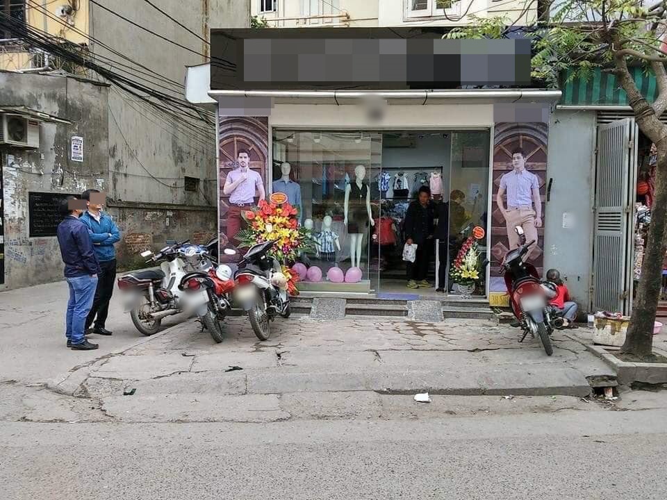  
Shop quần áo trên đường Nguyễn Đổng Chi - nơi xảy ra sự việc (Ảnh: Facebook)