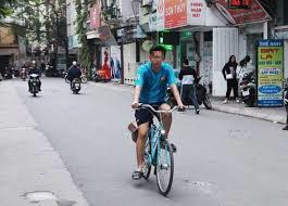  
Người điều khiển xe đạp không phanh hoặc phanh không ăn có thể bị phạt tới 300.000 đồng (Ảnh minh họa: Xã luận)
