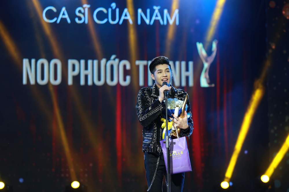  
Noo Phước Thịnh nhận giải Ca sĩ của năm
