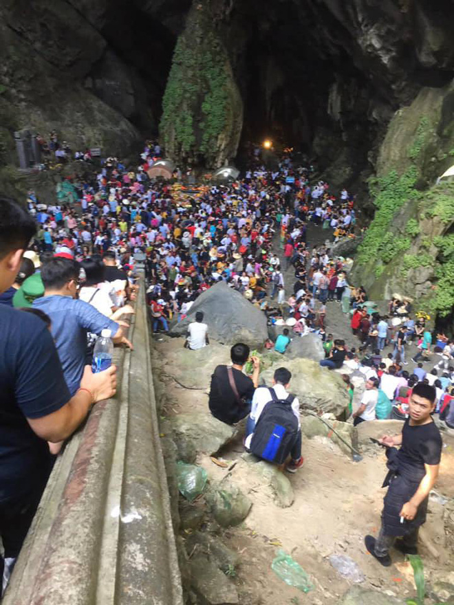 Chùa Hương vắng khách đầu năm do dân tình lo dịch bệnh