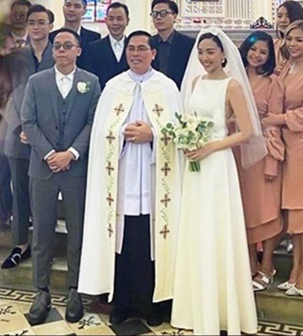  
Tóc Tiên và Hoàng Touliver đã tổ chức hôn lễ.