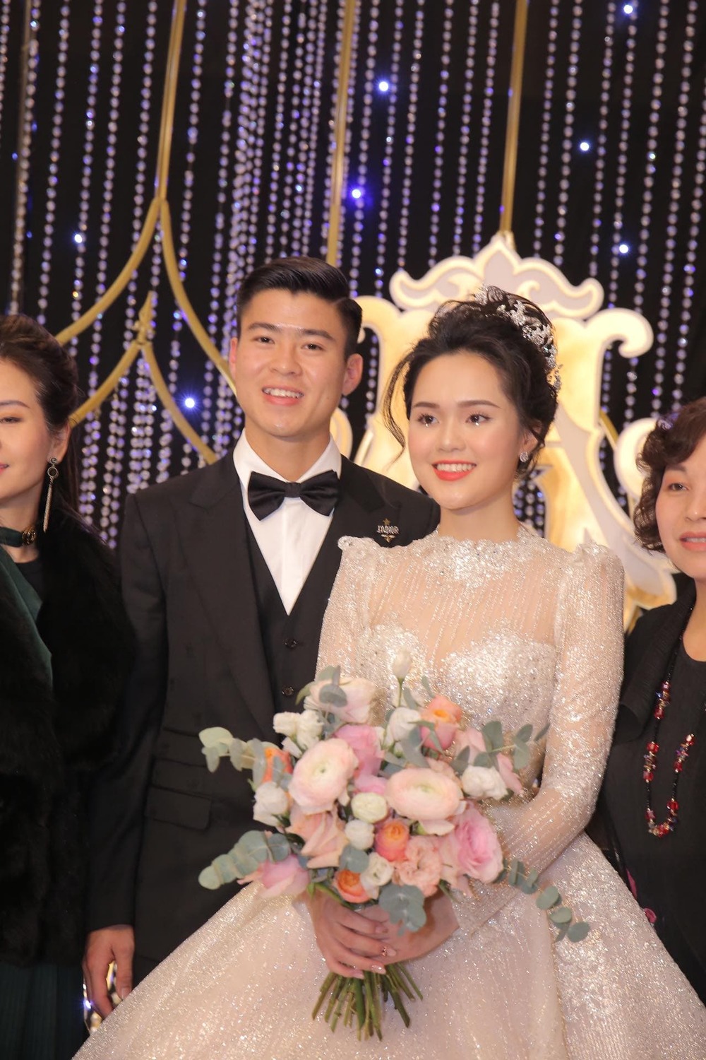  
Đám cưới được diễn ra tại một khách sạn sang trọng ở Hà Nội. - Tin sao Viet - Tin tuc sao Viet - Scandal sao Viet - Tin tuc cua Sao - Tin cua Sao